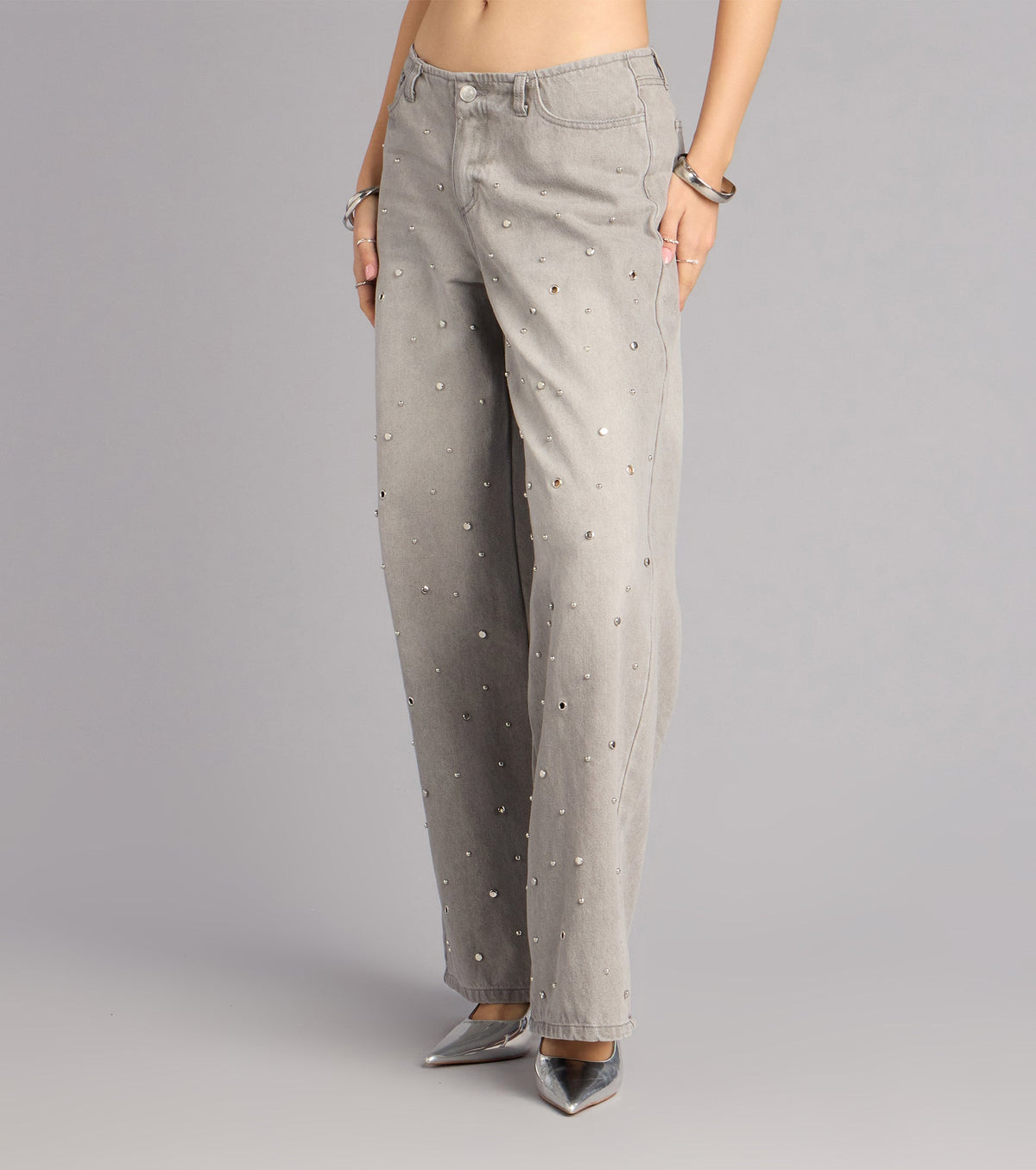 Off Duty Edge Studded Grommet Low-Rise Denim Jeans