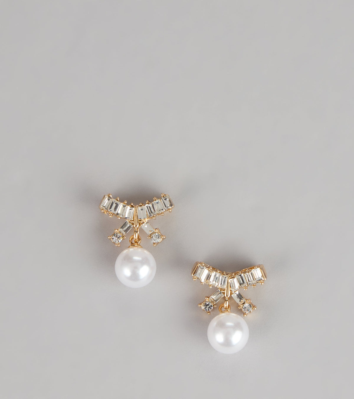 Pretty Luxe Pearl Bow Earrings