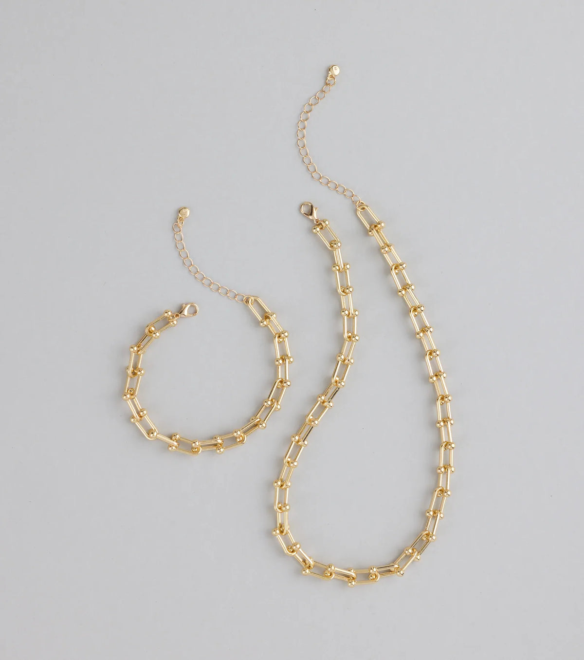 Giving Bold Chain Necklace And Bracelet Set