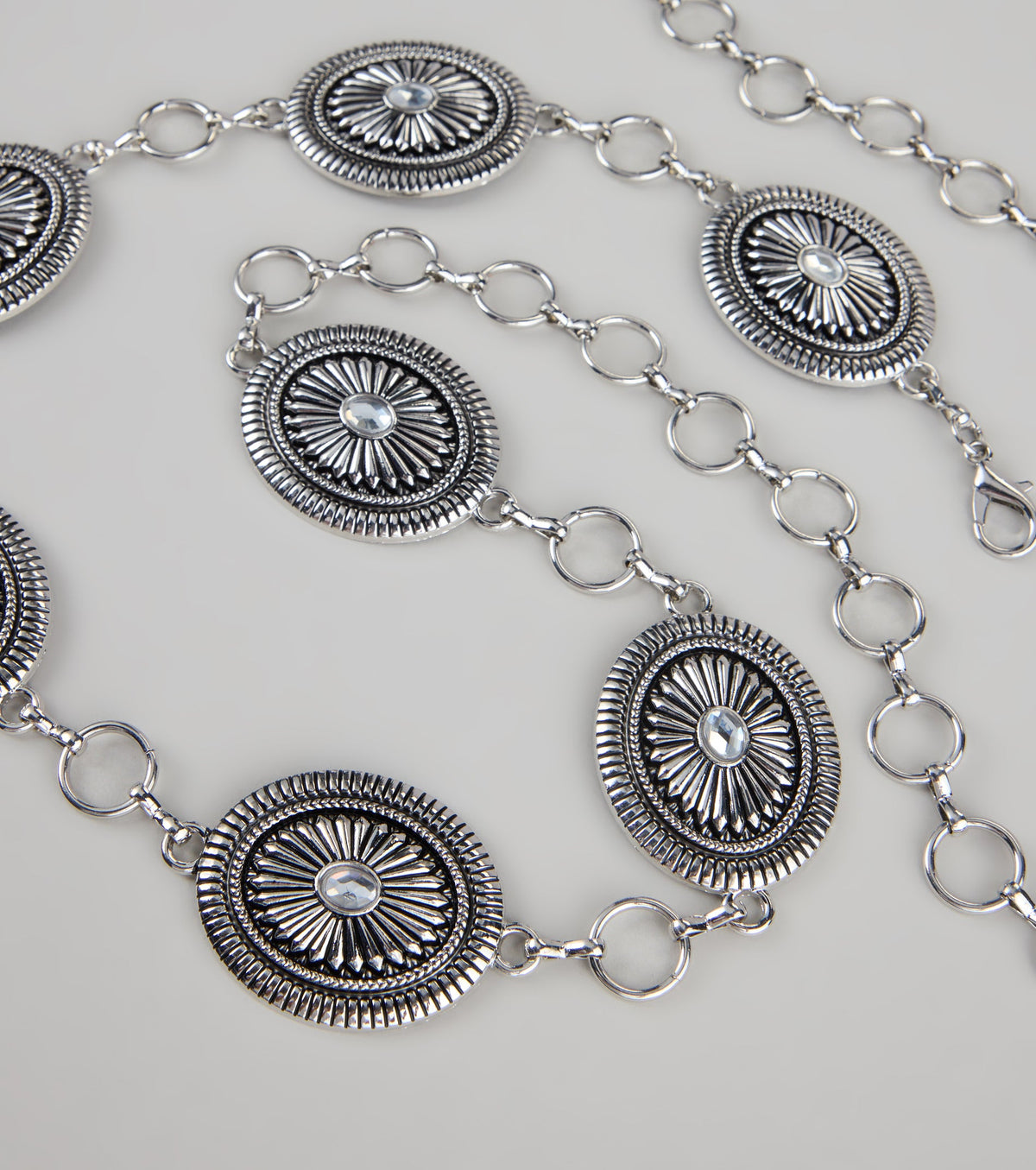 Saddle Chic Oval Concho Chain Belt