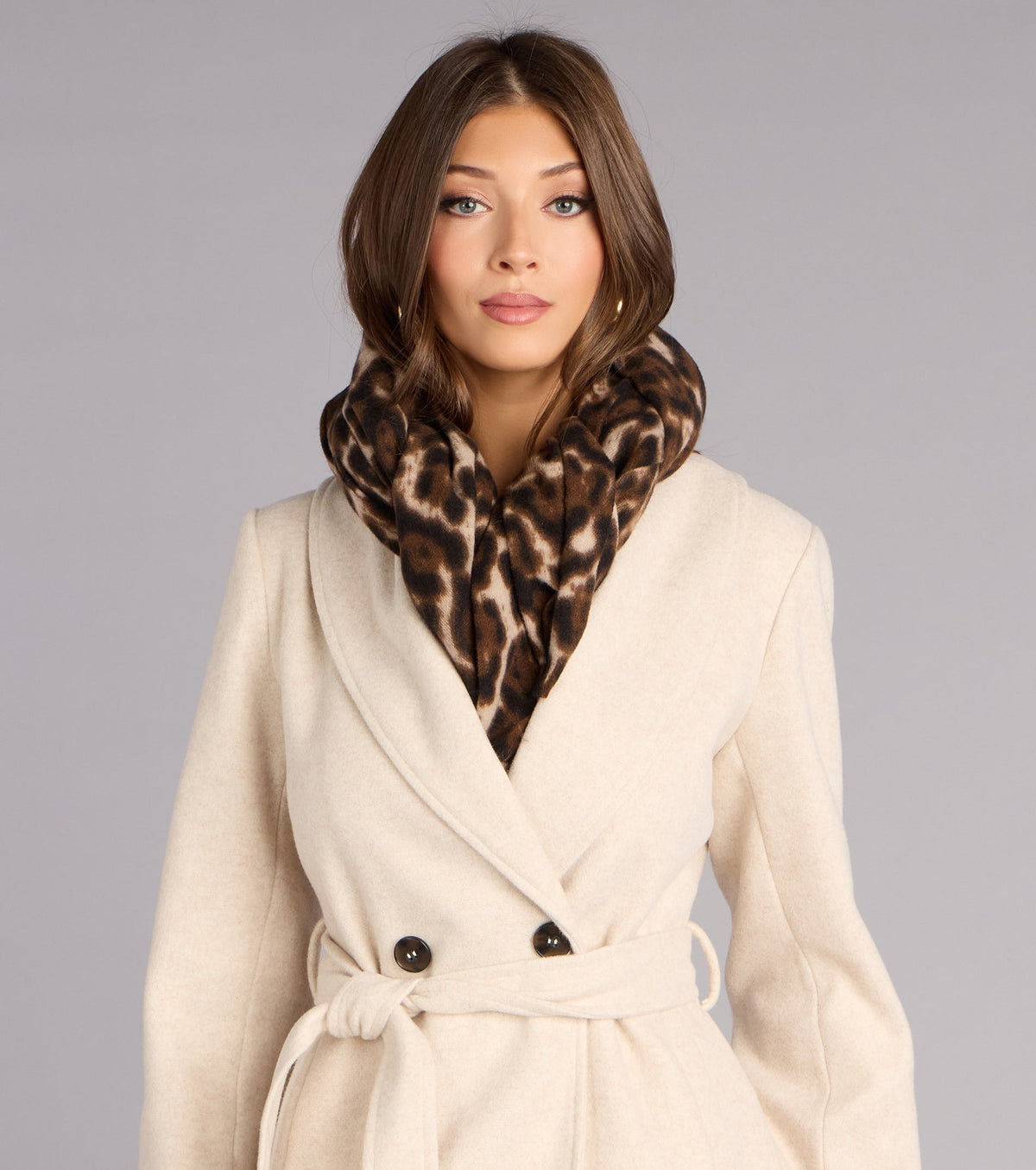 Chic Edge Leopard Print Scarf