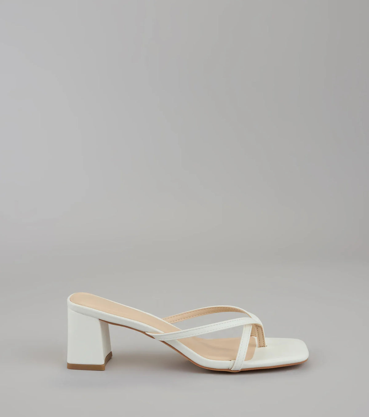 Can’t Talk, Busy Strutting Block Heel Mules