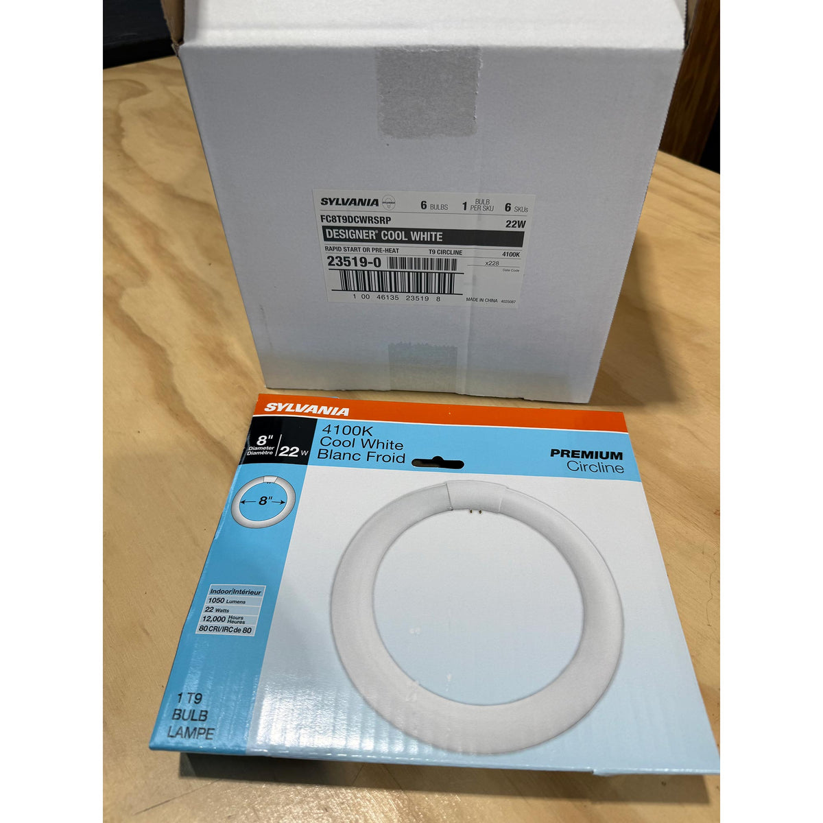 Sylvania FC8T9 22W 8in T9 4100K Cool White 1050Lm G10Q Circline Fluorescent Bulb