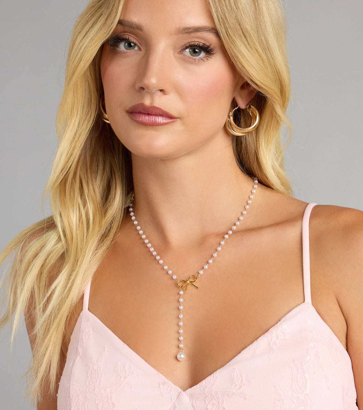 Pretty Please Bow and Pearl Necklace