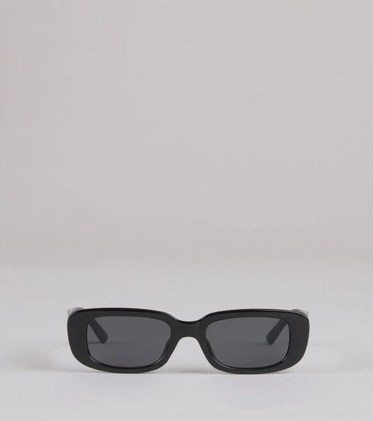 Girl On The Go Square Sunglasses