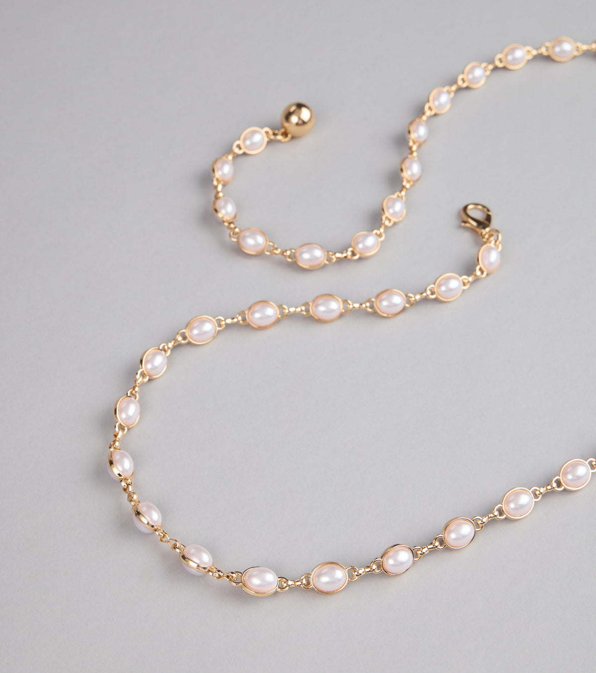 Everyday Elegance Faux Pearl Chain Belt