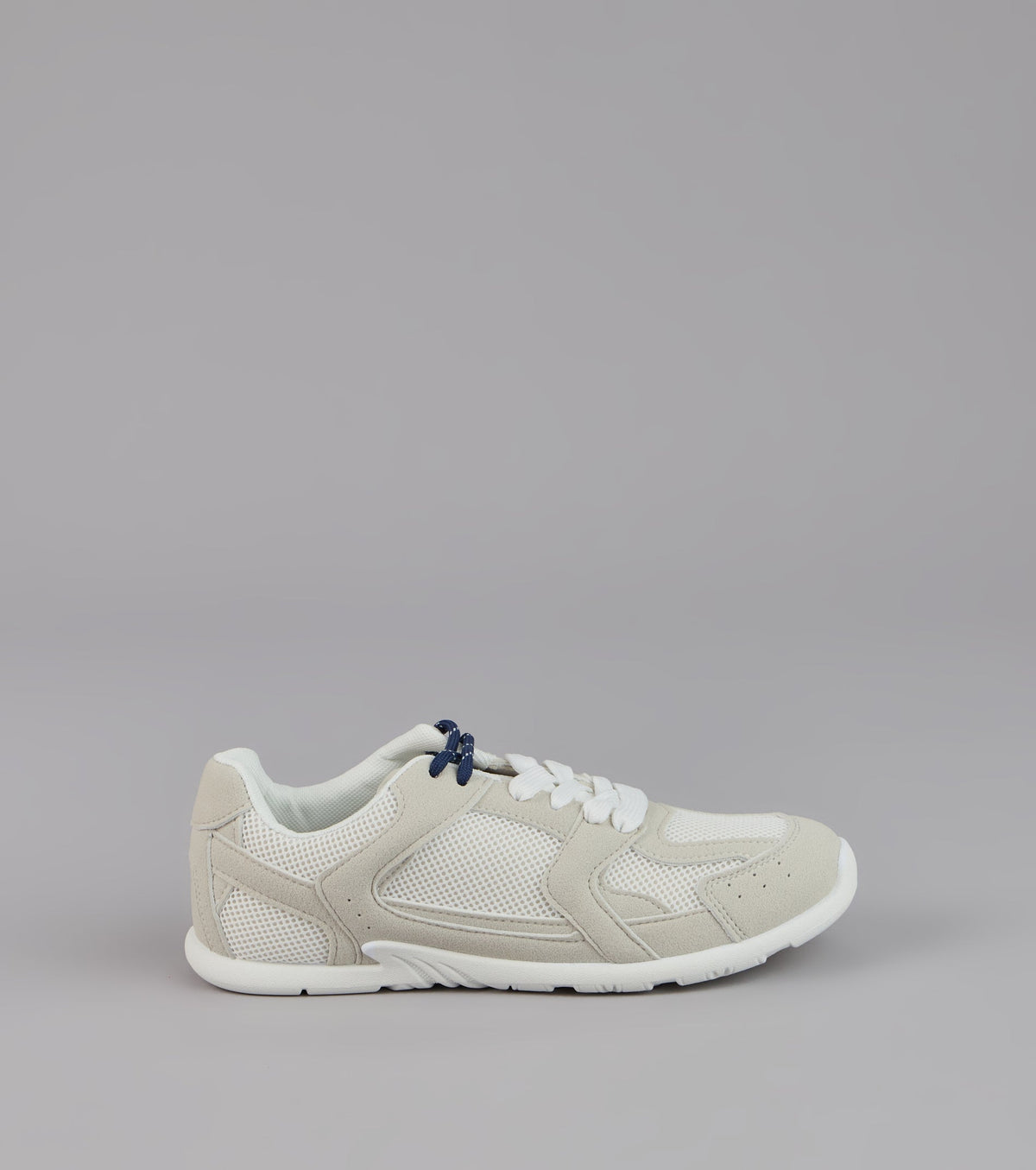 Street Ease Mesh Trim Sneakers